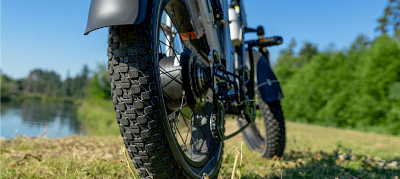 Schade door opgevoerde fatbike niet gedekt door aansprakelijkheidsverzekering